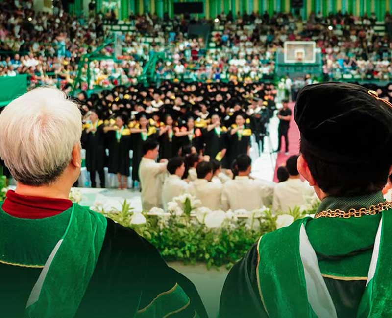 UV Celebrates 107th Commencement Exercises