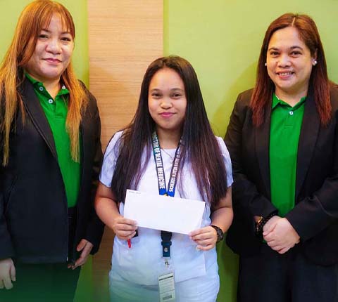 UVAAI Scholars Receive Cash Aid from Fun Run Proceeds