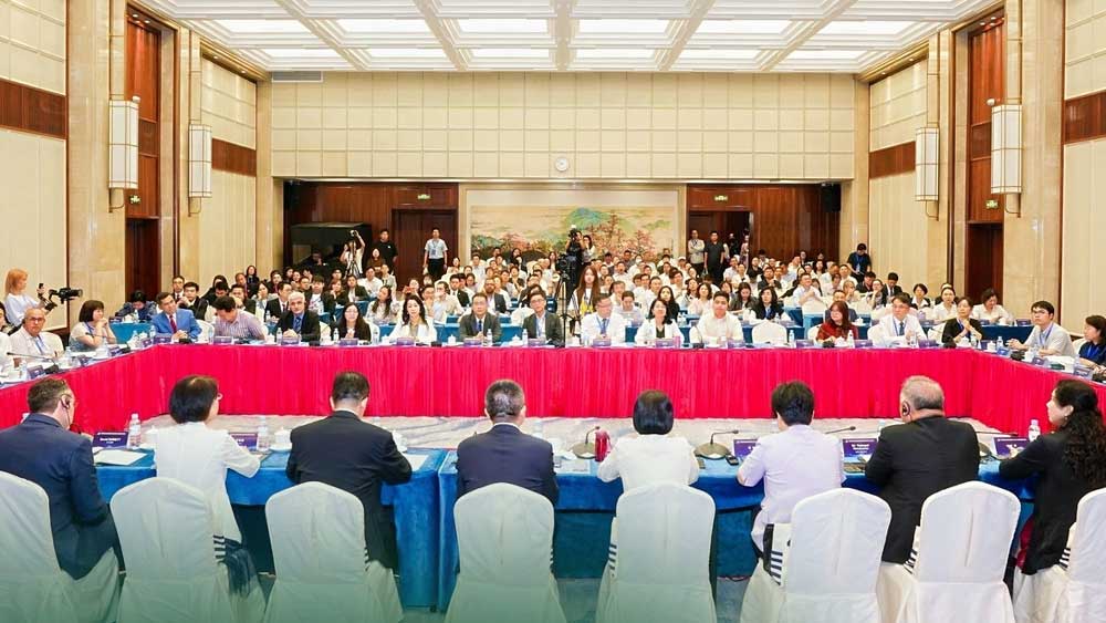 UV Joins Global Alliance for Higher Vocational Education in China