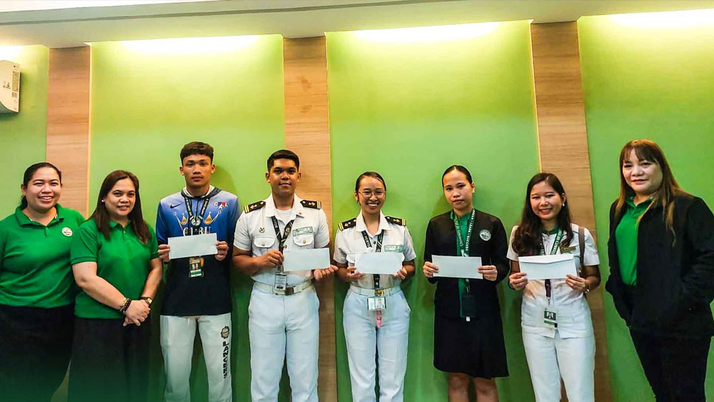 UVAAI Scholars Receive Cash Assistance